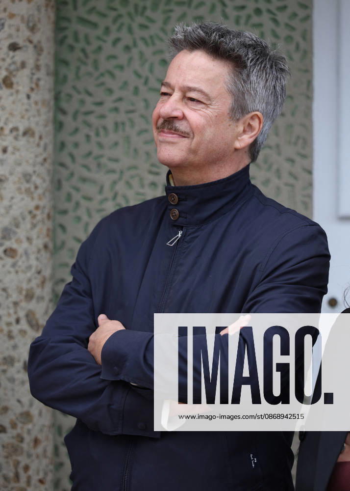 Thibault de Montalembert at the unveiling of Amira Casar’s beach hut on Dinard Beach during the 37th Dinard British and Irish Film Festival, France, on October 8, 2026. Denis Guignebourg, Bestimage. 37th Dinard British Irish Film Festival on October 8, 2026, in Dinard, France. Dinard, France