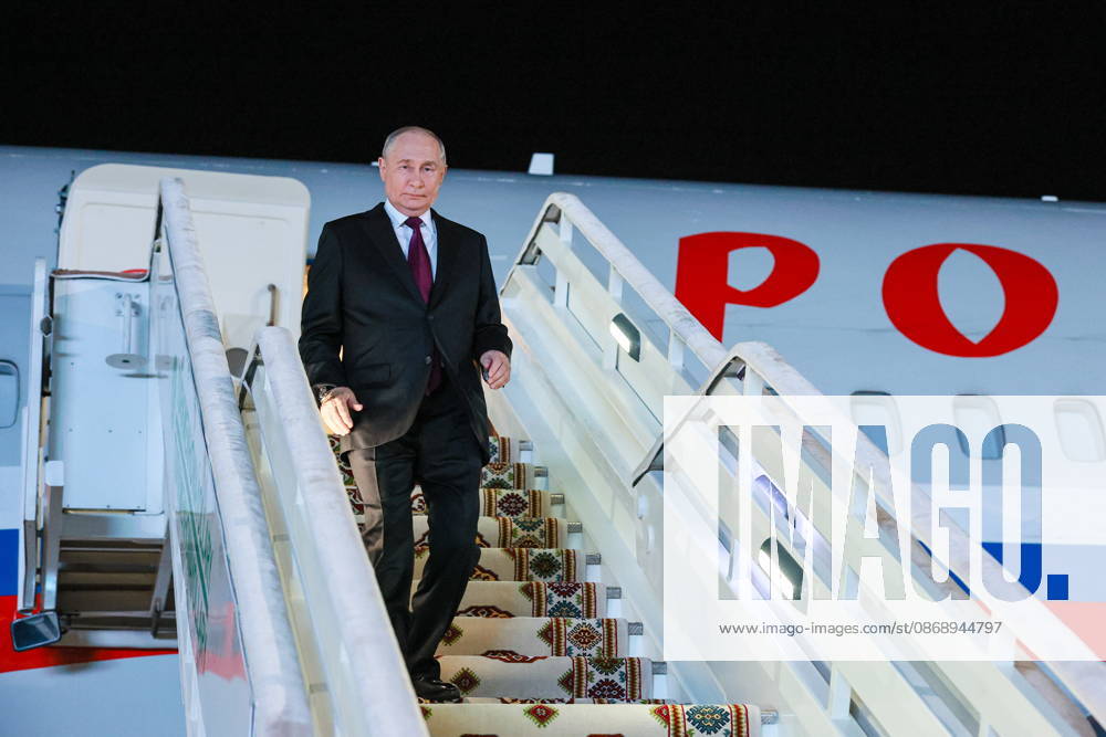 TURKMENISTAN, BALKAN PROVINCE - OCTOBER 8, 2026: Vladimir Putin, President of Russia, steps off his plane ahead of a meeting of the CIS (Commonwealth of Independent States) Council of Heads of State in Turkmenbasy Turkmenistan - ZUMAt113 20261008_zaa_t113_501