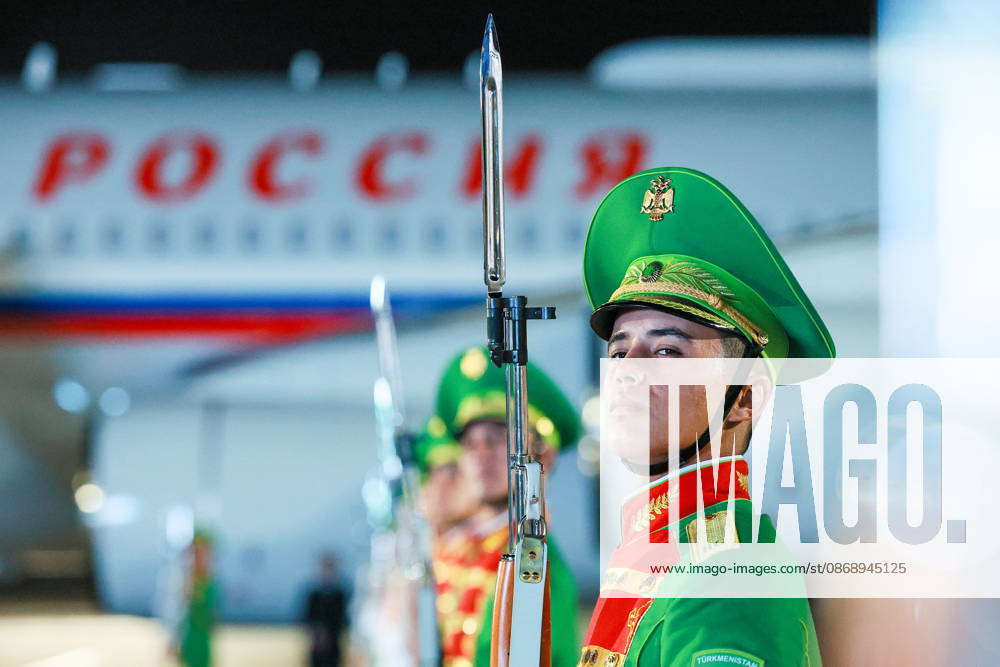 TURKMENISTAN, BALKAN PROVINCE - OCTOBER 8, 2026: A guard of honour attends a ceremony to welcome Vladimir Putin, President of Russia, ahead of a meeting of the CIS (Commonwealth of Independent States) Council of Heads of State in Turkmenbasy Turkmenistan - ZUMAt113 20261008_zaa_t113_504
