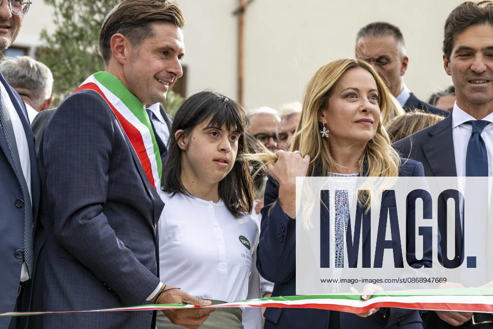 IPA89434796 - ASCOLI PICENO, ITALY OCTOBER 8, 2026: Prime Minister Giorgia Meloni attends the presentation and inauguration ceremony for the Palazzo Saladini Pilastri complex and its monumental park in Ascoli Piceno. The restoration project is part of the PINQuA program for urban regeneration and the enhancement of the citys historical heritage. (Photo: Andrea Vagnoni IPA Agency)