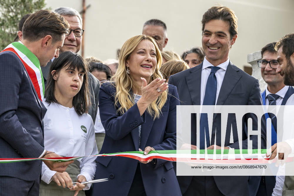 IPA89434797 - ASCOLI PICENO, ITALY OCTOBER 8, 2026: Prime Minister Giorgia Meloni attends the presentation and inauguration ceremony for the Palazzo Saladini Pilastri complex and its monumental park in Ascoli Piceno. The restoration project is part of the PINQuA program for urban regeneration and the enhancement of the citys historical heritage. (Photo: Andrea Vagnoni IPA Agency)