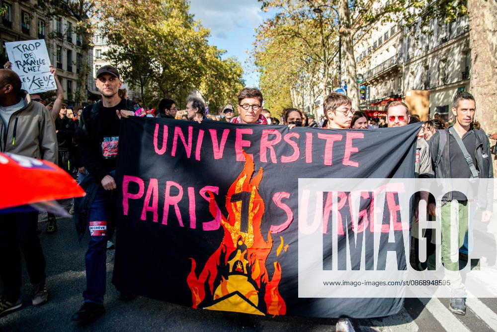 Student Protest - Paris Hundreds of high school students occupy Place de la Bastille in Paris, France on October 8, 2026, following the success of the October 6 protest, calling to continue and amplify the movement. Photo by ABACAPRESS.COM Paris France