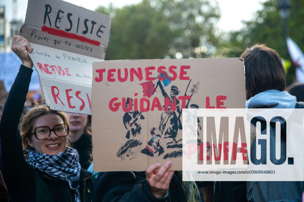 Student Protest - Paris Hundreds of high school students occupy Place de la Bastille in Paris, France on October 8, 2026, following the success of the October 6 protest, calling to continue and amplify the movement. Photo by ABACAPRESS.COM Paris France