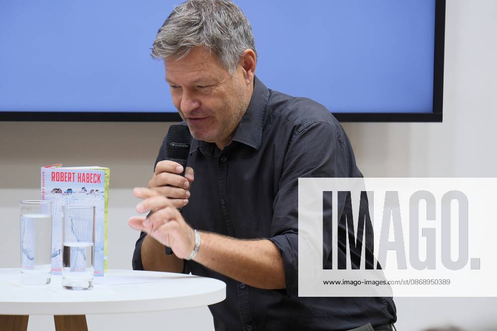 Frankfurt am Main, Messe Frankfurter Buchmesse 2026 Ex-Vizekanzler Robert Habeck stellt in Frankfurt sein neues Buch Arctic Meltdown vor