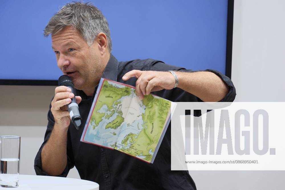 Frankfurt am Main, Messe Frankfurter Buchmesse 2026 Ex-Vizekanzler Robert Habeck stellt in Frankfurt sein neues Buch Arctic Meltdown vor