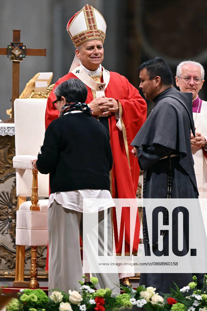 IPA89439173 - Italy, Rome, Vatican, October 8, 2026: Pope Leo XIV celebrates Holy Mass for the academic year at the Pontifical Universities in St. Peter s Basilica in the Vatican. Photograph by ALESSIA GIULIANI Catholic Press Photo