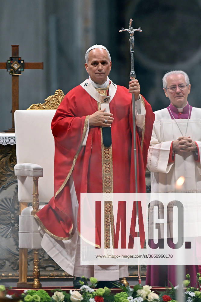 IPA89439178 - Italy, Rome, Vatican, October 8, 2026: Pope Leo XIV celebrates Holy Mass for the start of the academic year at the Pontifical Universities in St. Peter s Basilica in the Vatican. Photograph by ALESSIA GIULIANI Catholic Press Photo