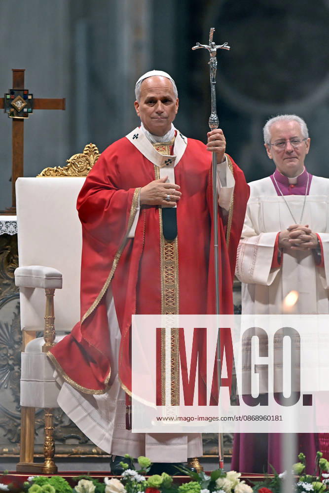 IPA89439179 - Italy, Rome, Vatican, October 8, 2026: Pope Leo XIV celebrates Holy Mass for the academic year at the Pontifical Universities in St. Peter s Basilica in the Vatican. Photograph by ALESSIA GIULIANI Catholic Press Photo