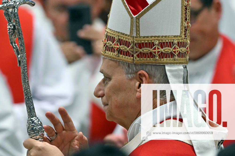 IPA89439192 - Italy, Rome, Vatican, October 8, 2026: Pope Leo XIV celebrates Holy Mass for the start of the academic year at the Pontifical Universities in St. Peter s Basilica in the Vatican. Photo by ALESSIA GIULIANI Catholic Press Photo