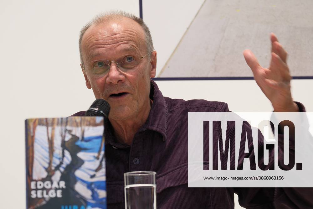 Frankfurt am Main, Messe Frankfurter Buchmesse 2026 Autor Edgar Selge stellt sein Buch vor Juras letzter Winter.
