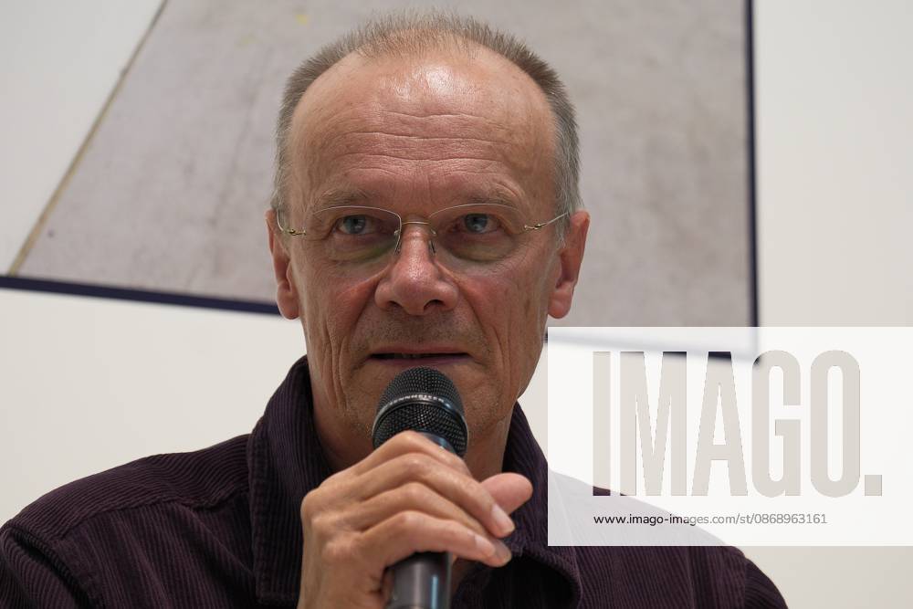 Frankfurt am Main, Messe Frankfurter Buchmesse 2026 Autor Edgar Selge stellt sein Buch vor Juras letzter Winter.