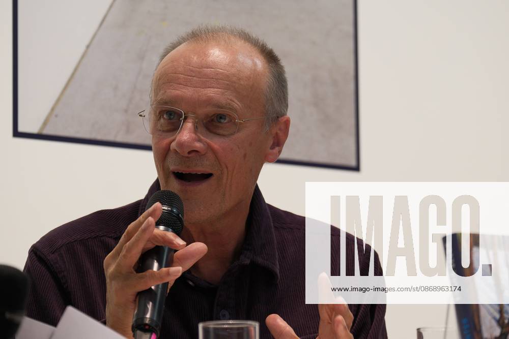 Frankfurt am Main, Messe Frankfurter Buchmesse 2026 Autor Edgar Selge stellt sein Buch vor Juras letzter Winter.