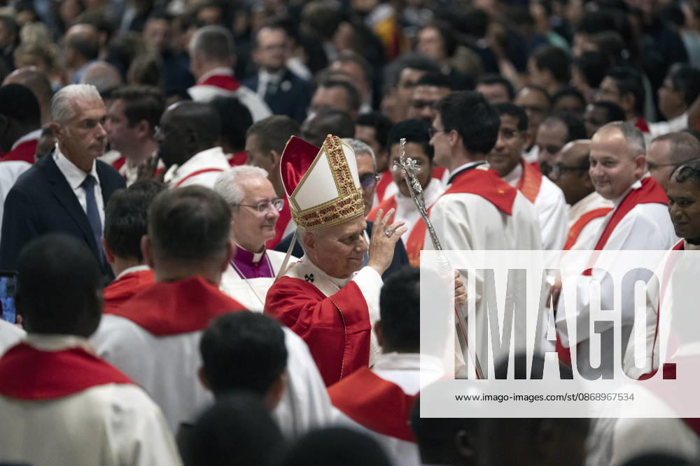 IPA89441150 - Italy, Rome, Vatican, October 8, 2026: Pope Leo XIV presides over Holy Mass for the inauguration of the academic year at the pontifical universities in St. Peter s Basilica in the Vatican. Photo by VATICAN MEDIA Catholic Press Photo