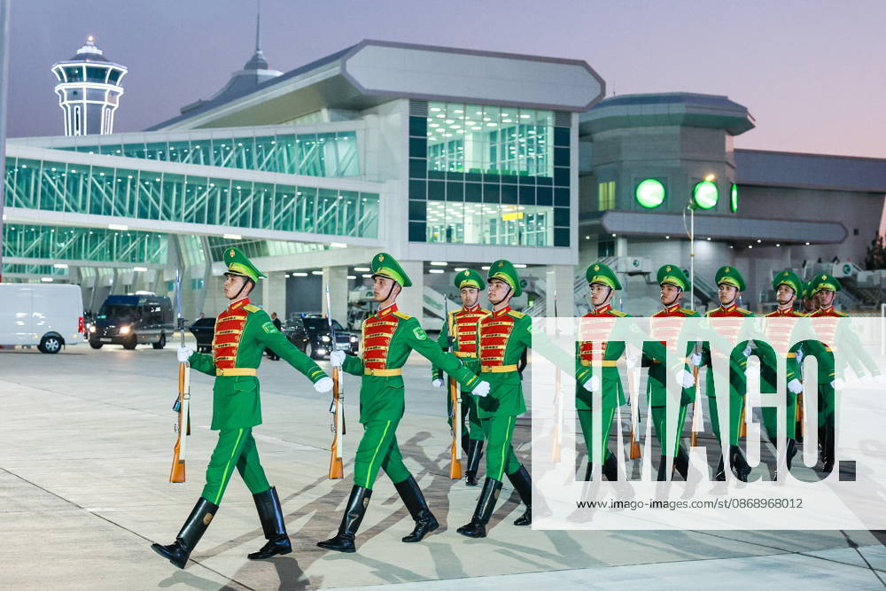 TURKMENISTAN, BALKAN PROVINCE - OCTOBER 8, 2026: Guards of honour attend a ceremony to welcome the arrival of Vladimir Putin, President of Russia, ahead of a meeting of the CIS (Commonwealth of Independent States) Council of Heads of State in Turkmenbasy Turkmenistan - ZUMAt113 20261008_zaa_t113_773