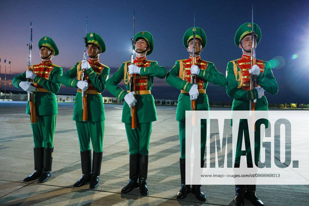 TURKMENISTAN, BALKAN PROVINCE - OCTOBER 8, 2026: Guards of honour attend a ceremony to welcome the arrival of Vladimir Putin, President of Russia, ahead of a meeting of the CIS (Commonwealth of Independent States) Council of Heads of State in Turkmenbasy Turkmenistan - ZUMAt113 20261008_zaa_t113_774