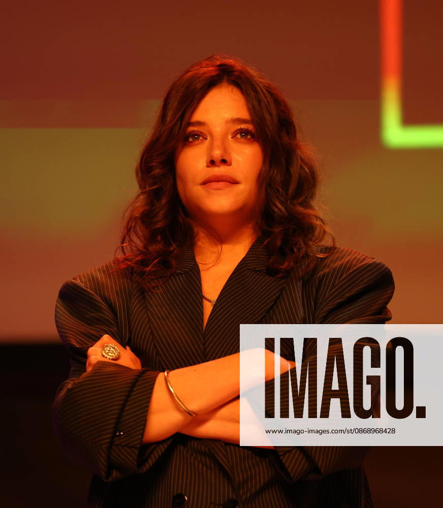 Actress ZOE ADJANI during the Opening Ceremony of the 37th Dinard British and Irish Film Festival in Dinard, France. Dinard France - ZUMAc179 20261008_zep_c179_043