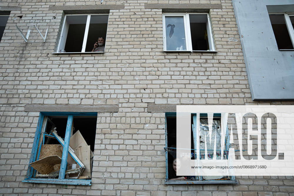 Russian Strike Hits Kramatorsk Buses Residents look through shattered windows of an apartment building damaged near the site of a Russian strike in Kramatorsk, Donetsk region, Ukraine, on October 8, 2026. Ukrainian authorities said a Russian guided bomb struck two scheduled passenger buses in Kramatorsk at about 10:00. At least 30 people were killed and at least 18 wounded, while Ukraine s State Emergency Service later reported 33 deaths; public transport in Kramatorsk and nearby Sloviansk was suspended after the attack. Kramatorsk Donetsk Ukraine
