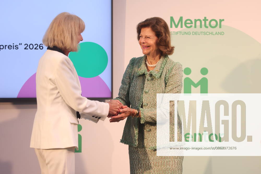 Monika Brandt und Königin Silvia von Schweden bei der Verleihung vom Mentor-Zukunftspreis beim Jubiläum der Mentor-Stiftung auf der Insel Mainau. Mainau