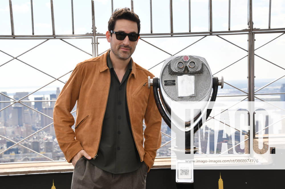 NEW YORK, NY- OCTOBER 8: Ed Weeks at the Empire State Building to Celebrate the Premiere of CBS New Series, Eternally Yours on October 8, 2026 in New York City. Credit: AdMedia New York City USA - ZUMAa123 20261008_zaa_a123_104