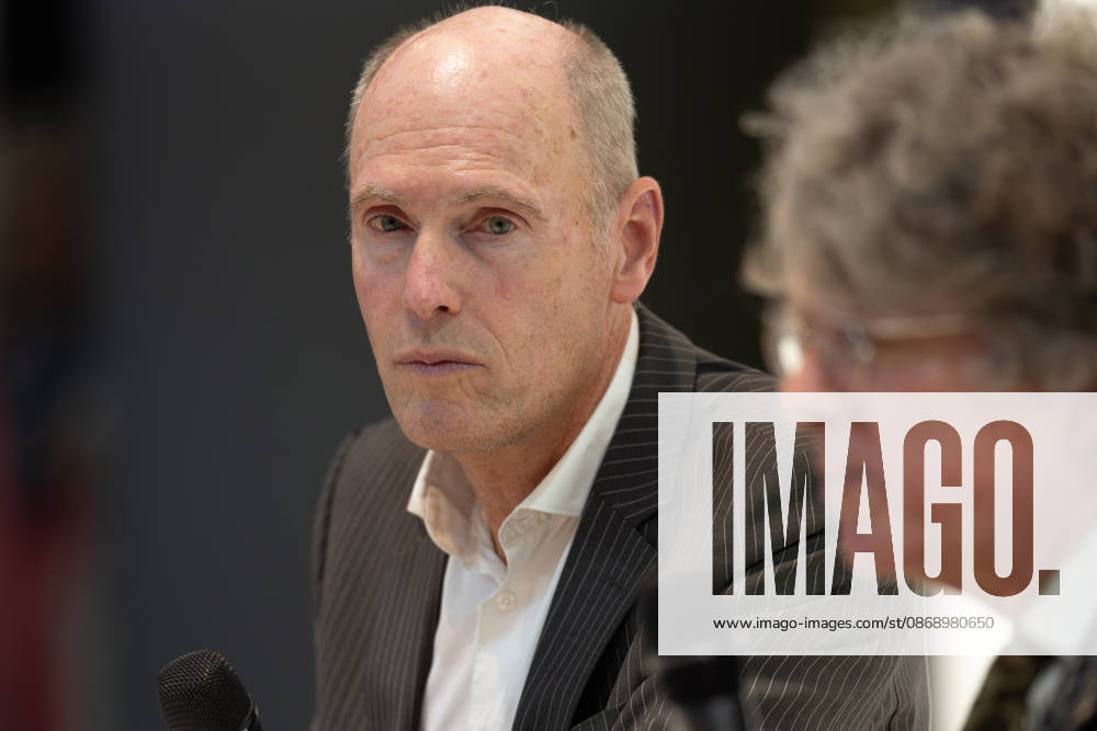 Buchmesse Frankfurt 2026 Peter-Andrà Alt bespricht sein Buch Die Kanzler und die Intellektuellen ., Frankfurt am Main Hessen Deutschland Messegelände