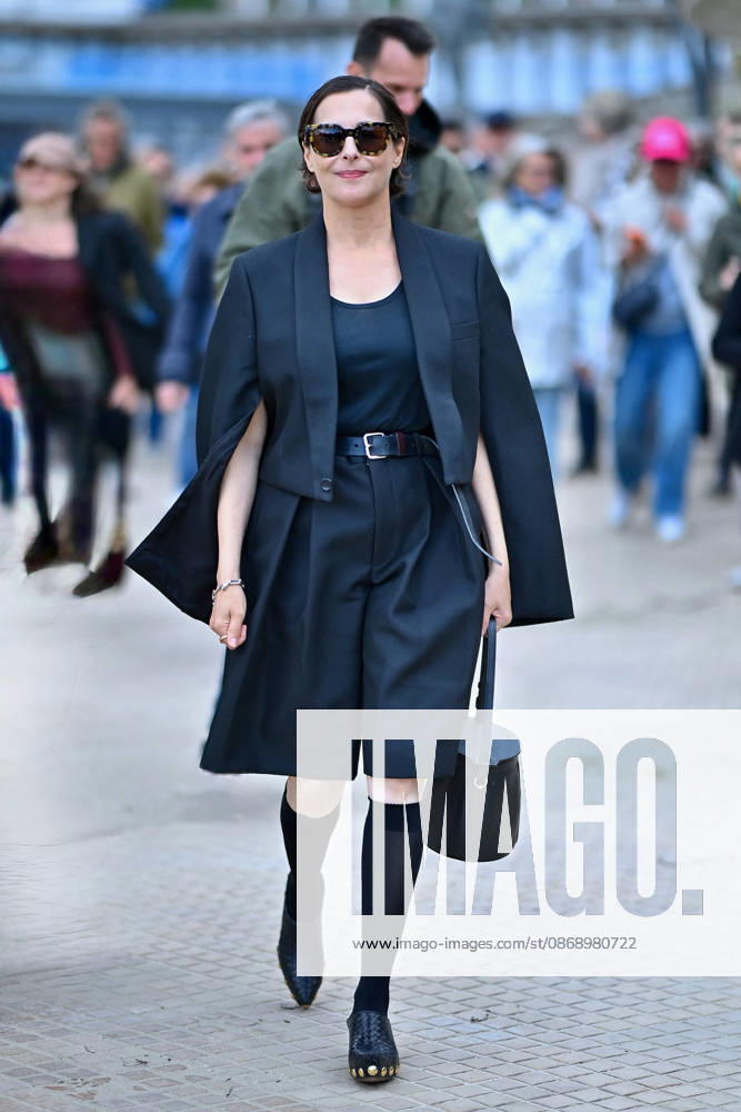 37th Dinard British Irish Film Festival Day 2 FC Jury members President Amira Casar, attend the inauguration of the beach hut bearing Amira Casar name during Day Two of the 37th Dinard British Irish Film Festival on October 8, 2026 in Dinard, France Photo by Franck Castel ABACAPRESS.COM Dinard