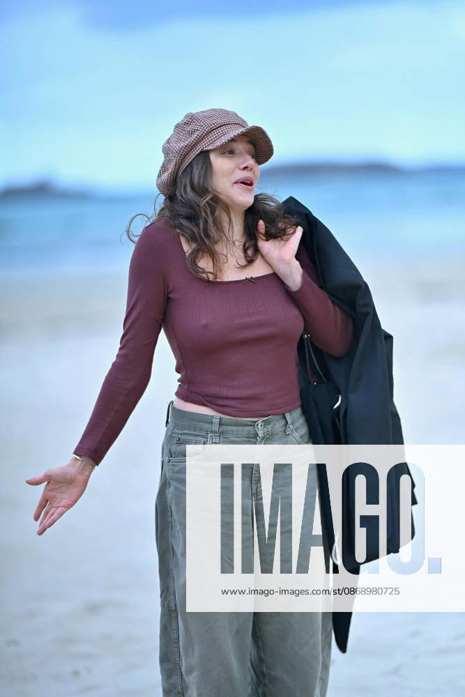 37th Dinard British Irish Film Festival Day 2 FC Jury members Zoe Adjani, attend the inauguration of the beach hut bearing Amira Casar name during Day Two of the 37th Dinard British Irish Film Festival on October 8, 2026 in Dinard, France Photo by Franck Castel ABACAPRESS.COM Dinard