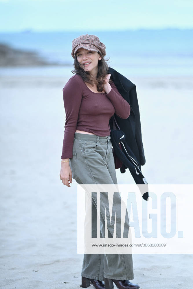 37th Dinard British Irish Film Festival Day 2 FC Jury members Zoe Adjani, attend the inauguration of the beach hut bearing Amira Casar name during Day Two of the 37th Dinard British Irish Film Festival on October 8, 2026 in Dinard, France Photo by Franck Castel ABACAPRESS.COM Dinard