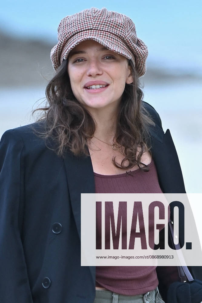 37th Dinard British Irish Film Festival Day 2 FC Jury members Zoe Adjani, attend the inauguration of the beach hut bearing Amira Casar name during Day Two of the 37th Dinard British Irish Film Festival on October 8, 2026 in Dinard, France Photo by Franck Castel ABACAPRESS.COM Dinard