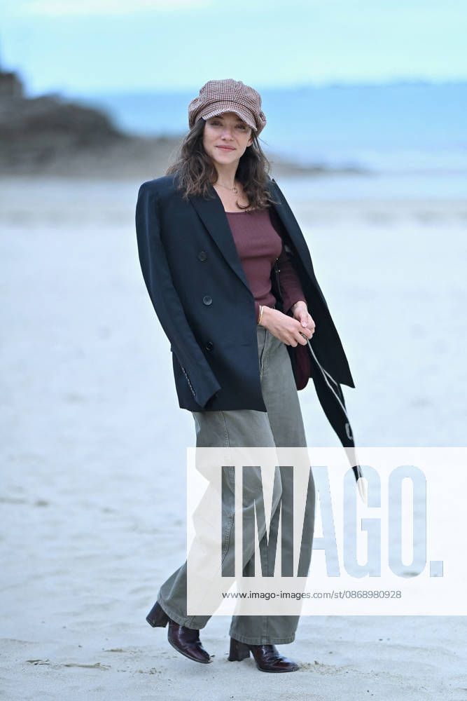 37th Dinard British Irish Film Festival Day 2 FC Jury members Zoe Adjani, attend the inauguration of the beach hut bearing Amira Casar name during Day Two of the 37th Dinard British Irish Film Festival on October 8, 2026 in Dinard, France Photo by Franck Castel ABACAPRESS.COM Dinard