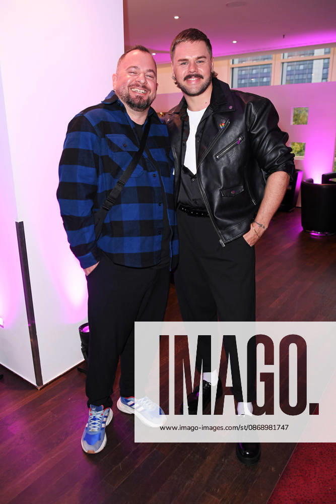 Daniel Schuhmacher mit Ehemann Florian Schuhmacher bei der & JULIA MUSICALPREMIERE im Stage Palladium Theater in Stuttgart am 08.10.2026