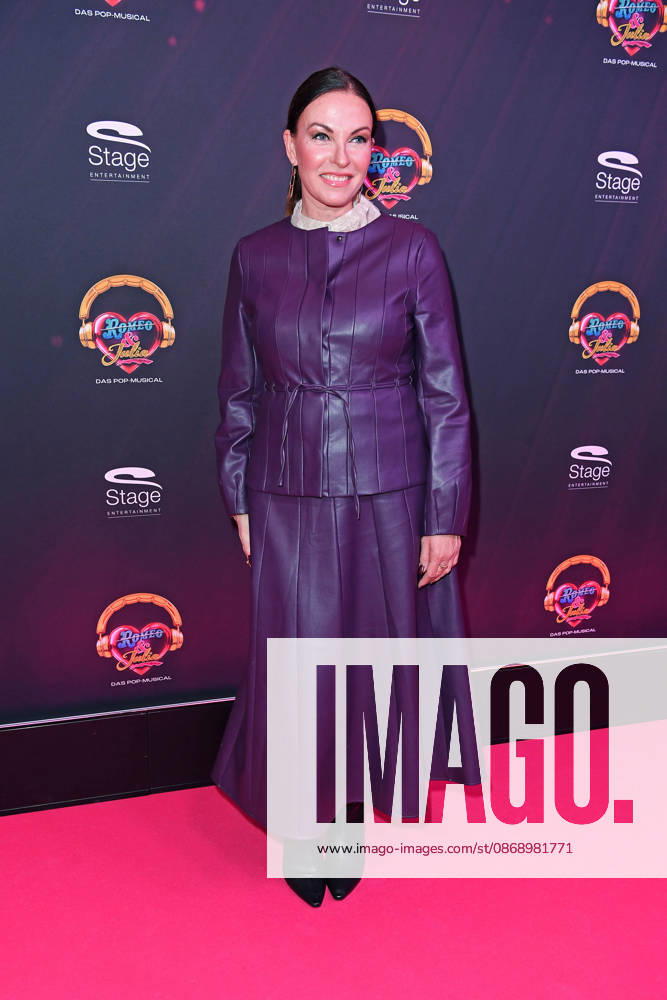 DJane Alegra Cole bei der & JULIA MUSICALPREMIERE im Stage Palladium Theater in Stuttgart am 08.10.2026