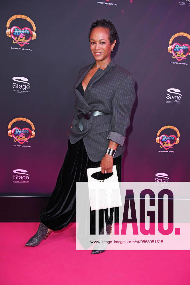 Milka Loff Fernandes bei der & JULIA MUSICALPREMIERE im Stage Palladium Theater in Stuttgart am 08.10.2026