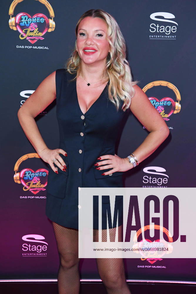 Evelyn Burdecki bei der & JULIA MUSICALPREMIERE im Stage Palladium Theater in Stuttgart am 08.10.2026
