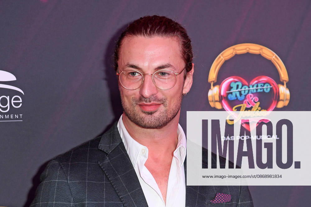 Nicolas Puschmann bei der & JULIA MUSICALPREMIERE im Stage Palladium Theater in Stuttgart am 08.10.2026