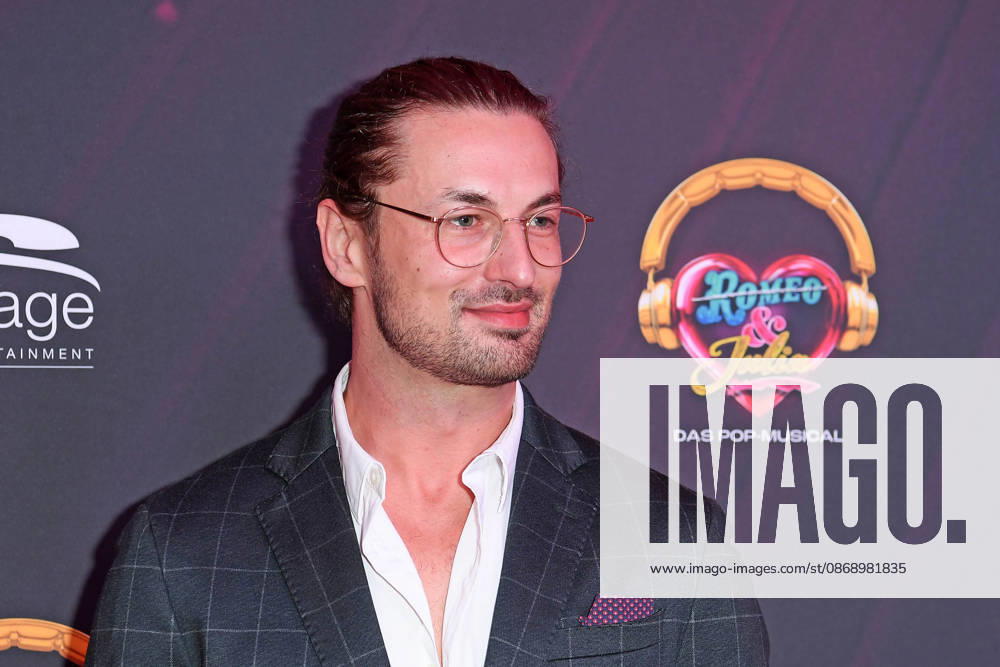 Nicolas Puschmann bei der & JULIA MUSICALPREMIERE im Stage Palladium Theater in Stuttgart am 08.10.2026