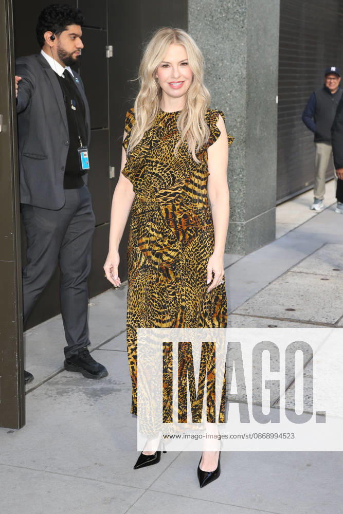 LESLIE GROSSMAN arrives at ABC Studios New York USA - ZUMAh16_ 20261008_zaf_h16_022