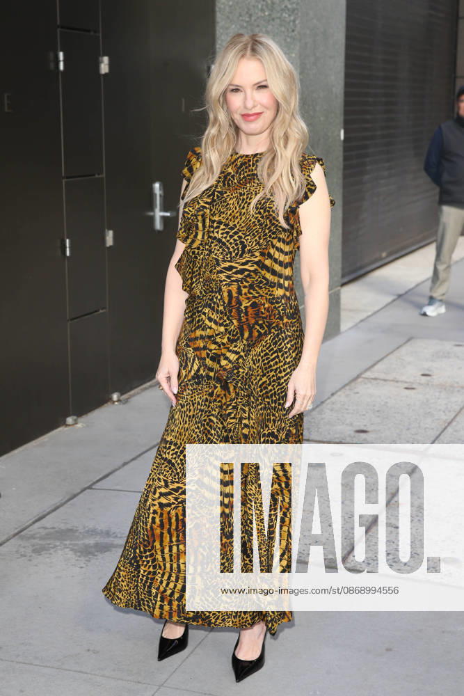 LESLIE GROSSMAN arrives at ABC Studios New York USA - ZUMAh16_ 20261008_zaf_h16_028