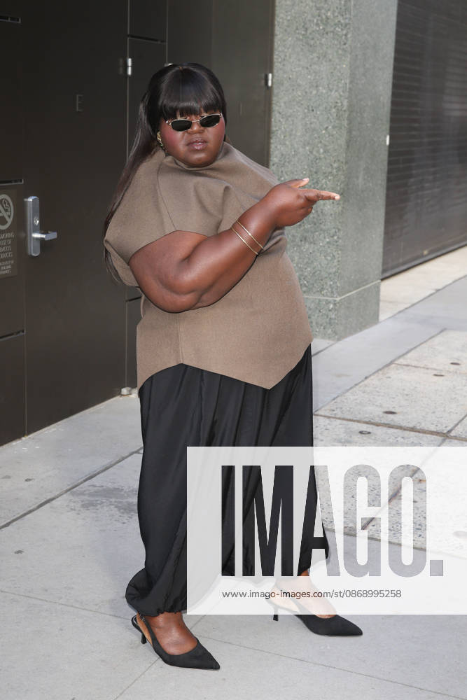 GABOUREY SIDIBE arrives at ABC Studios New York USA - ZUMAh16_ 20261008_zaf_h16_037