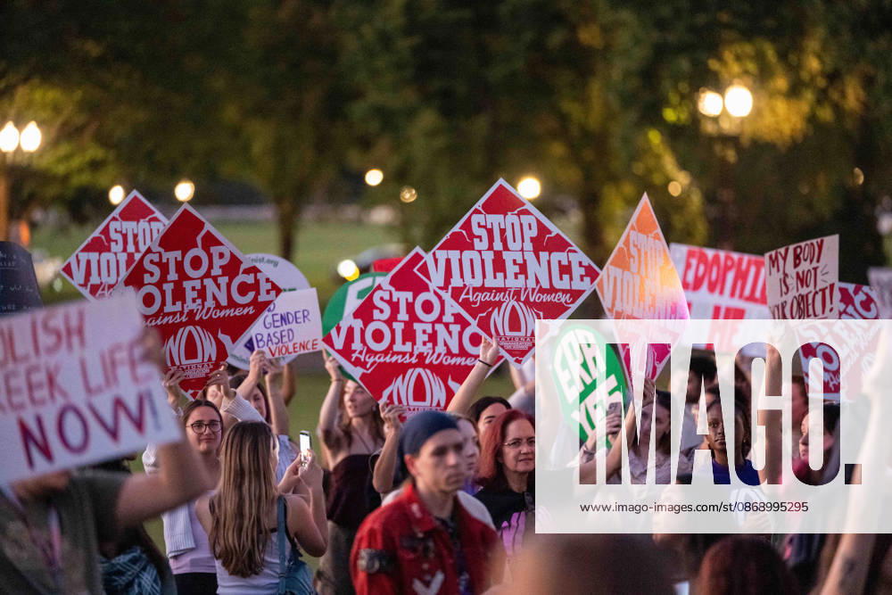 Demonstrators gather near the Washington Monument during a nationwide day of action against sexual violence in Washington. The demonstration is part of the â€oeI Am Jane Doe†movement supporting a former Cornell University student who alleges she was sexually assaulted by members of a fraternity in 2024. Washington United States - ZUMAk206 20261008_znp_k206_035