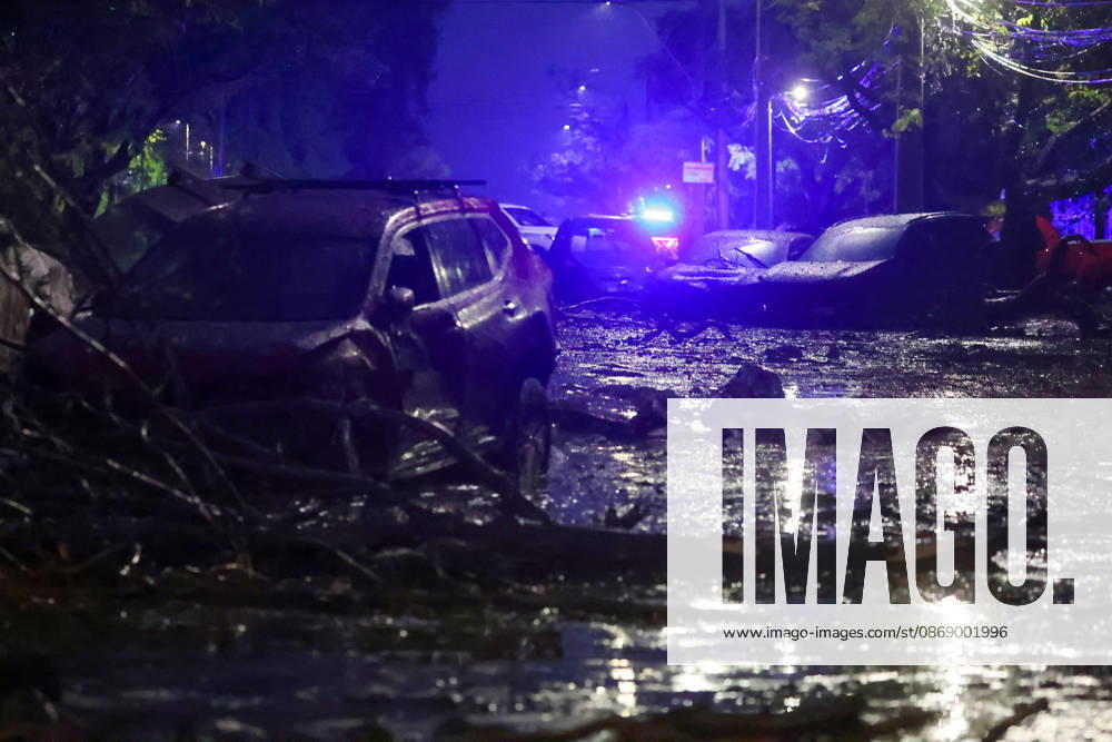 Santiago, October 8, 2026: A mudslide is affecting the area from San Carlos de Apoquindo to Los Dominicos in the Las Condes district, causing widespread damage and sweeping away vehicles and people. Jonnathan Oyarzun Aton Chile, Santiago, Chile Aton 1198041