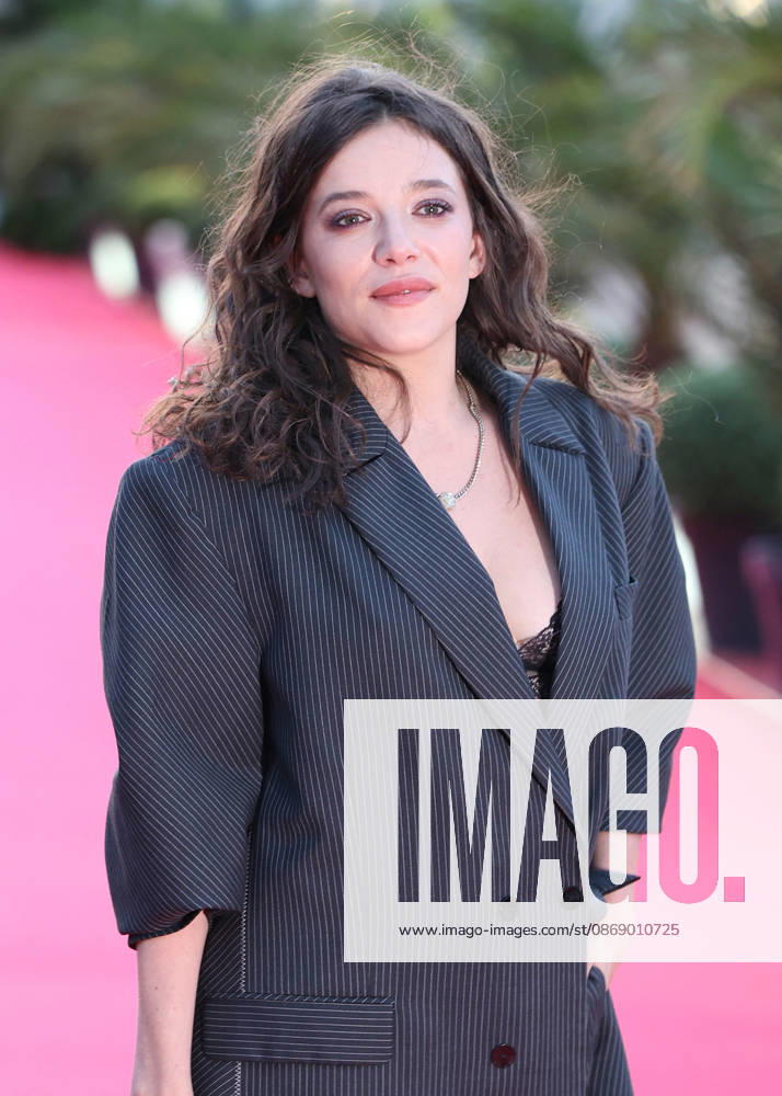 Zoe Adjani Arriving at the opening night of the 37th edition of the British and Irish Film Festival in Dinard on October 9, 2026 Denis Guignebourg Bestimage Celebrities at the opening night of the 37th edition of the British and Irish Film Festival in Dinard on October 9, 2026, Dinard, France