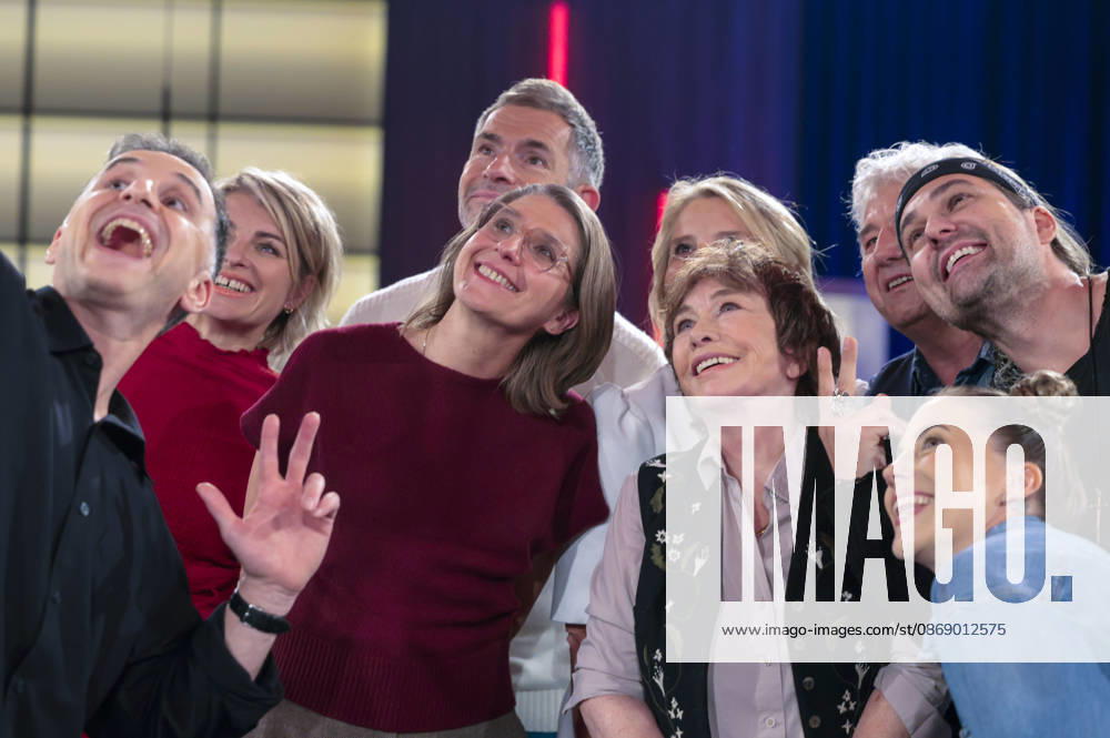 Özcan Cosar, Sabine Heinrich, Ronja Schnabel, Micky Beisenherz, Susan Link, Elfie Donnelly, Ronald Schnabel, David Garrett und LaFee bei der Aufzeichnung der WDR-Talkshow Kölner Treff im WDR Studio BS 3. Köln