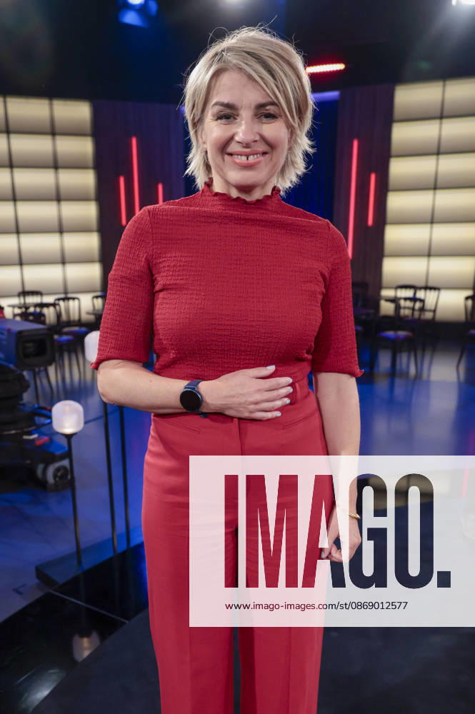 Sabine Heinrich bei der Aufzeichnung der WDR-Talkshow Kölner Treff im WDR Studio BS 3. Köln
