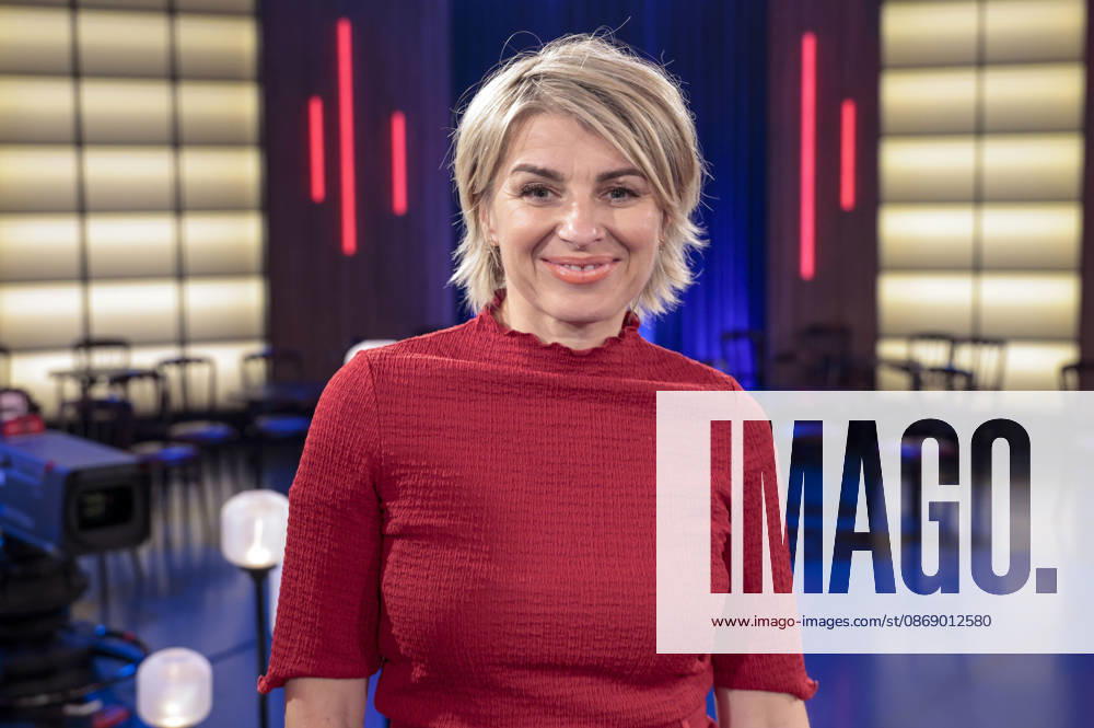 Sabine Heinrich bei der Aufzeichnung der WDR-Talkshow Kölner Treff im WDR Studio BS 3. Köln