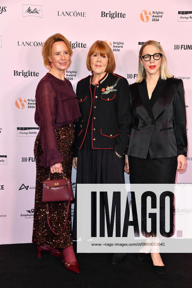 Julia Becker, Gisele Pelicot und Susanna Riethmuller bei der Verleihung der Brigitte Award 2026 im Kino International in Berlin am 08.10.2026
