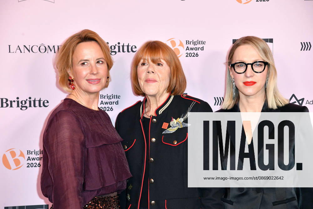 Julia Becker, Gisele Pelicot und Susanna Riethmuller bei der Verleihung der Brigitte Award 2026 im Kino International in Berlin am 08.10.2026