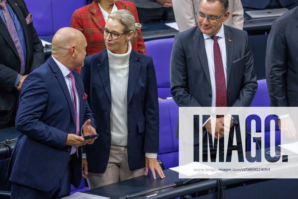 Bundestag Alice Weidel und Tino Chrupalla (AfD) im Deutschen Bundestag am 09.10.26 in Berlin. Berlin Berlin Deutschland Bundestag