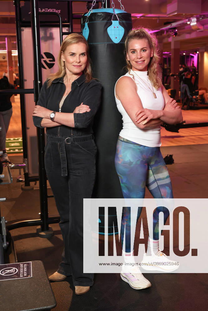 Schauspielerin Andrea Lüdke mit Boxerin Natalie Zimmermann, Fitnessgeräte statt Roter Teppich - das 20. Fitnessstudio vom Sports Club wurde in Hamburg-Poppenbüttel eröffnet, prominente Gäste probierten die Fitness- und Wellnessgeräte inklusive Ladies-Area, Saunen und Relaxpool auf 5000 Quadratmetern Fläche gleich aus, Hamburg 8.10.2026