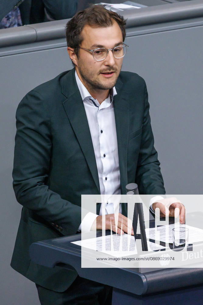 Bundestag Johannes Schätzl (SPD) im Deutschen Bundestag am 09.10.26 in Berlin. Berlin Berlin Deutschland Bundestag