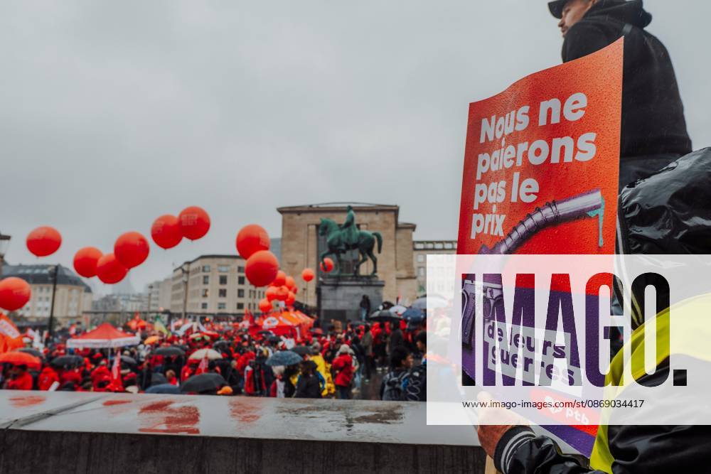 Protesters pictured during a national manifestation against the Federal Government s budgetary measures, under the Keep your hands out of our pockets! (Blijf uit onze zakken! - Pas dans nos poches) moniker, organised by the trade unions on Friday 9 October 2026 in Brussels. EMILExWINDAL 189235114